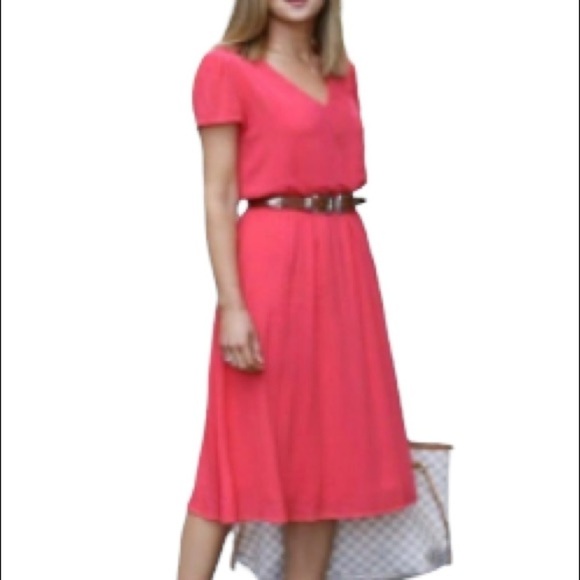 WAYF Blouson Midi Dress - Picture 1 of 5